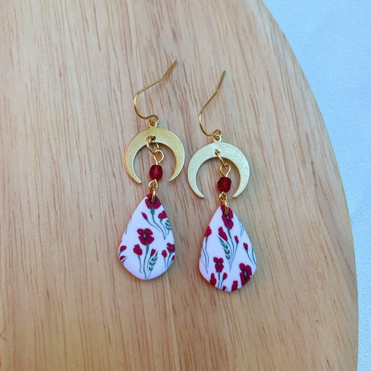 August Birth Flowers in Luna