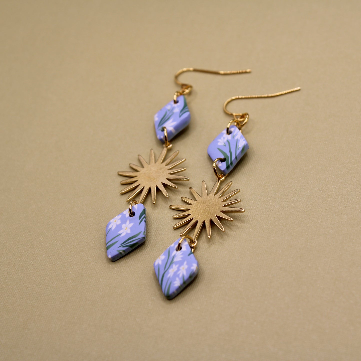 December Birth Month Flower in Sol