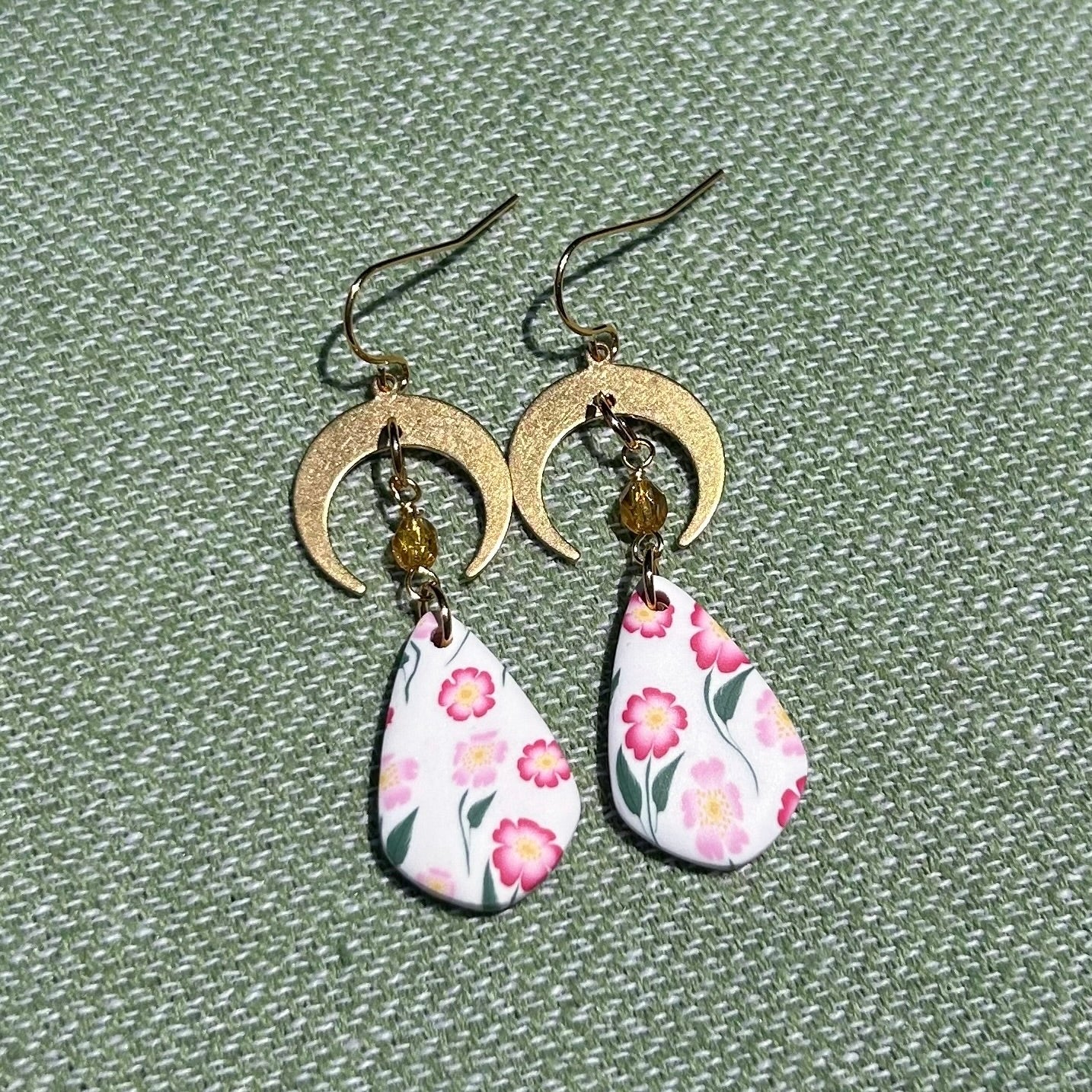 June Birth Flowers in Luna