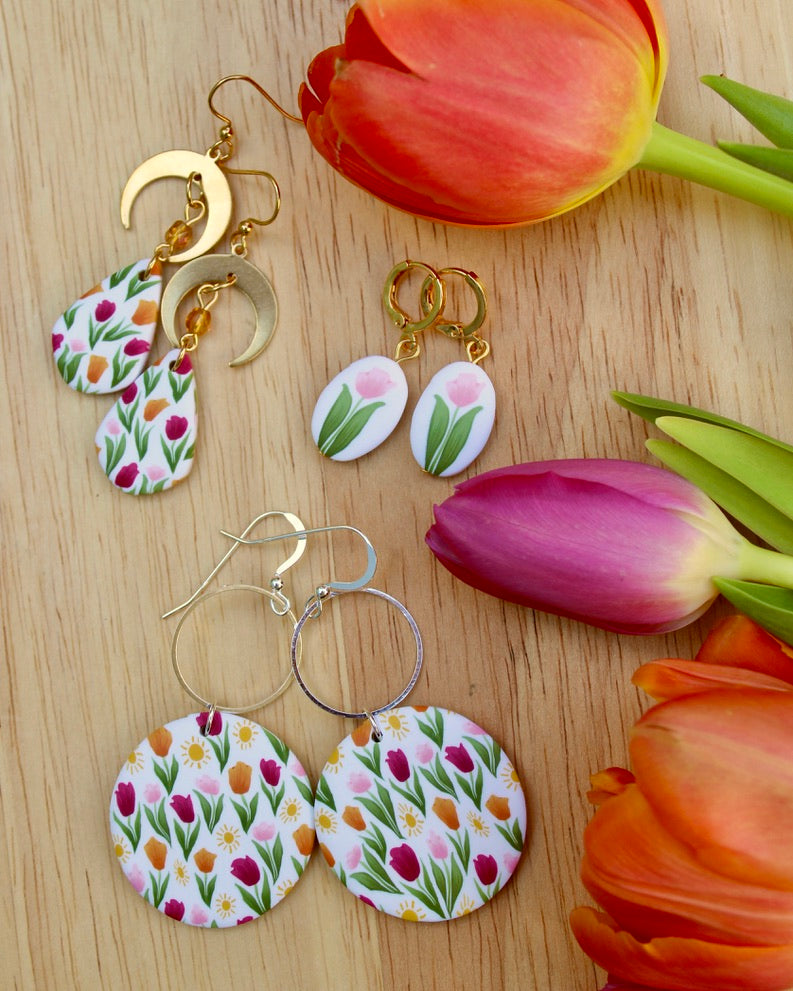 Tulips in Luna