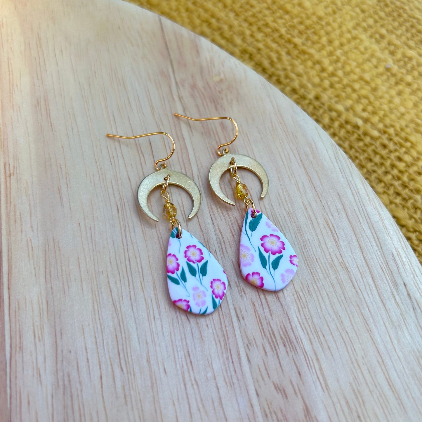 June Birth Flowers in Luna