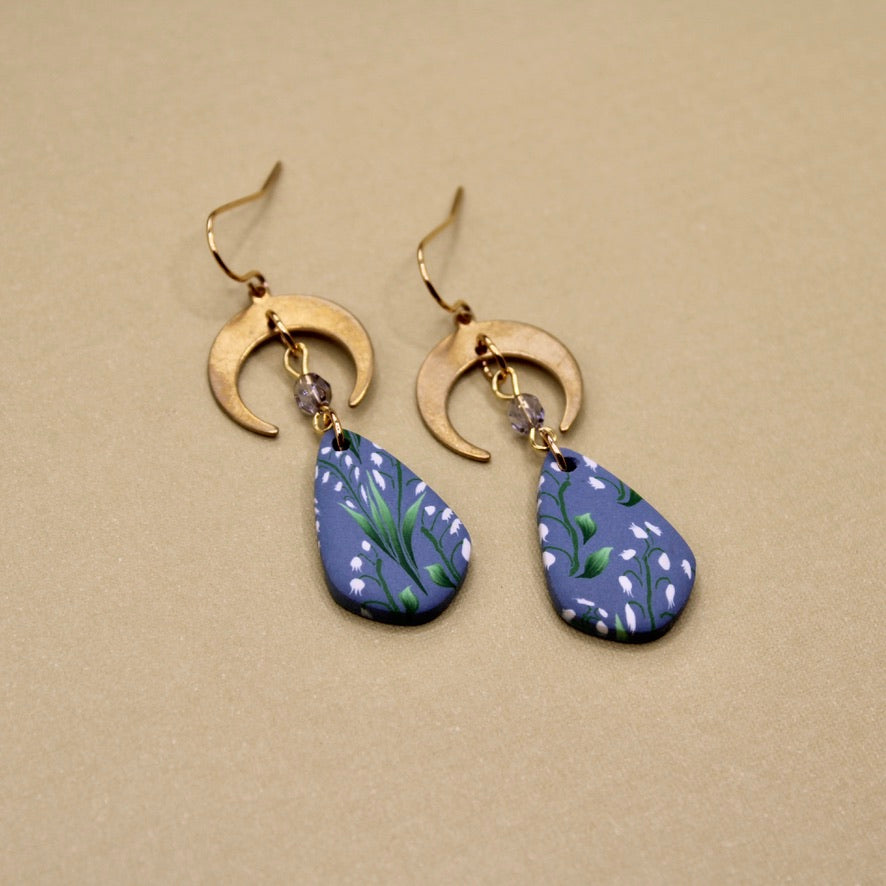 May Birth Month Flower in Luna